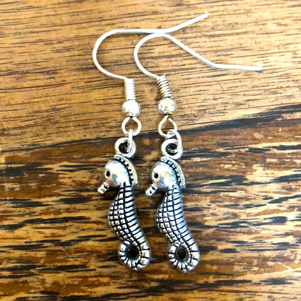 3/$15 • Silver Alloy Baby Seahorse Dangle Earrings